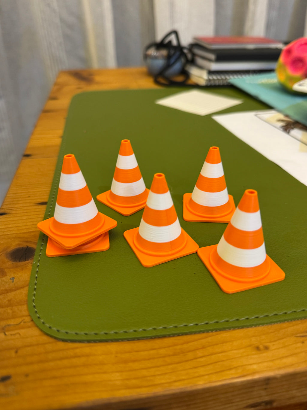 Traffic Cone Wigglenest Mini Wigglenest